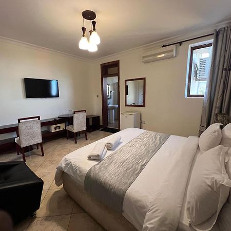 Nejobugg Palace Hotel Nkoanrua 외부 사진