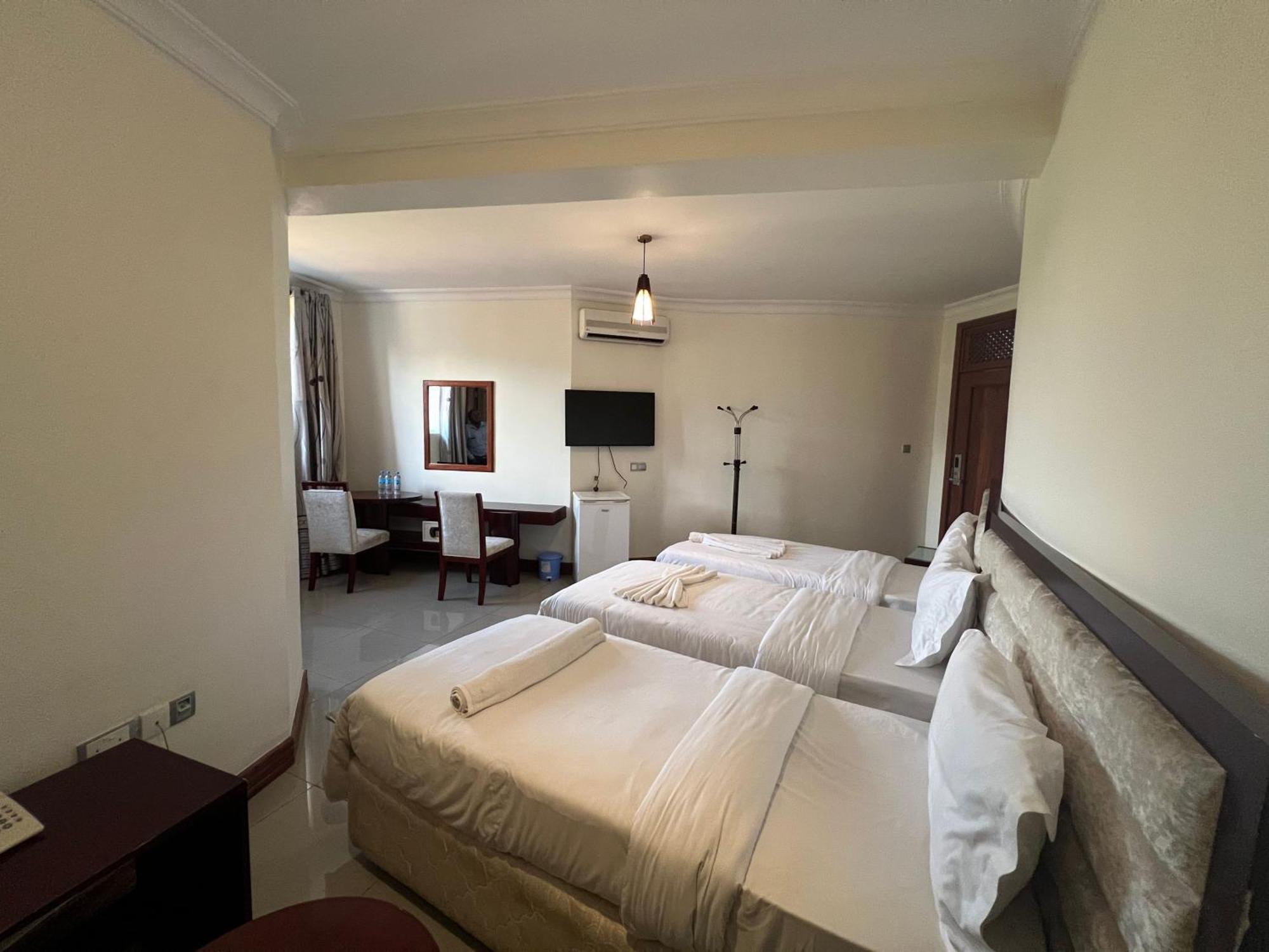 Nejobugg Palace Hotel Nkoanrua 외부 사진