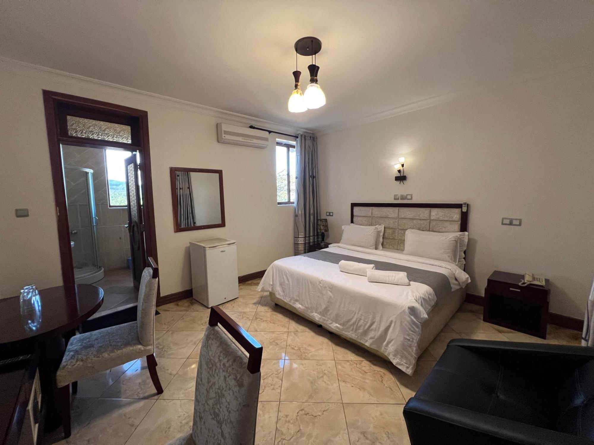Nejobugg Palace Hotel Nkoanrua 외부 사진