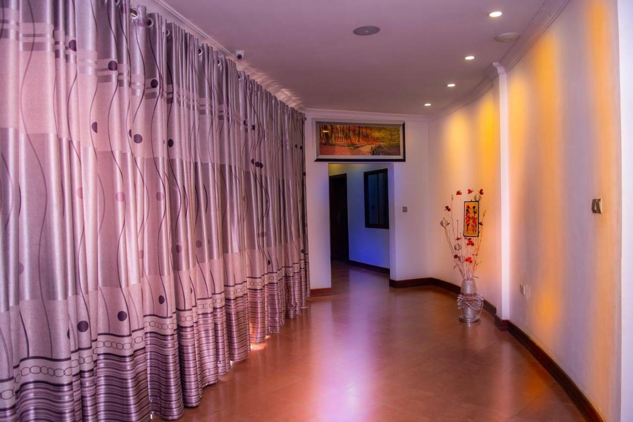 Nejobugg Palace Hotel Nkoanrua 외부 사진